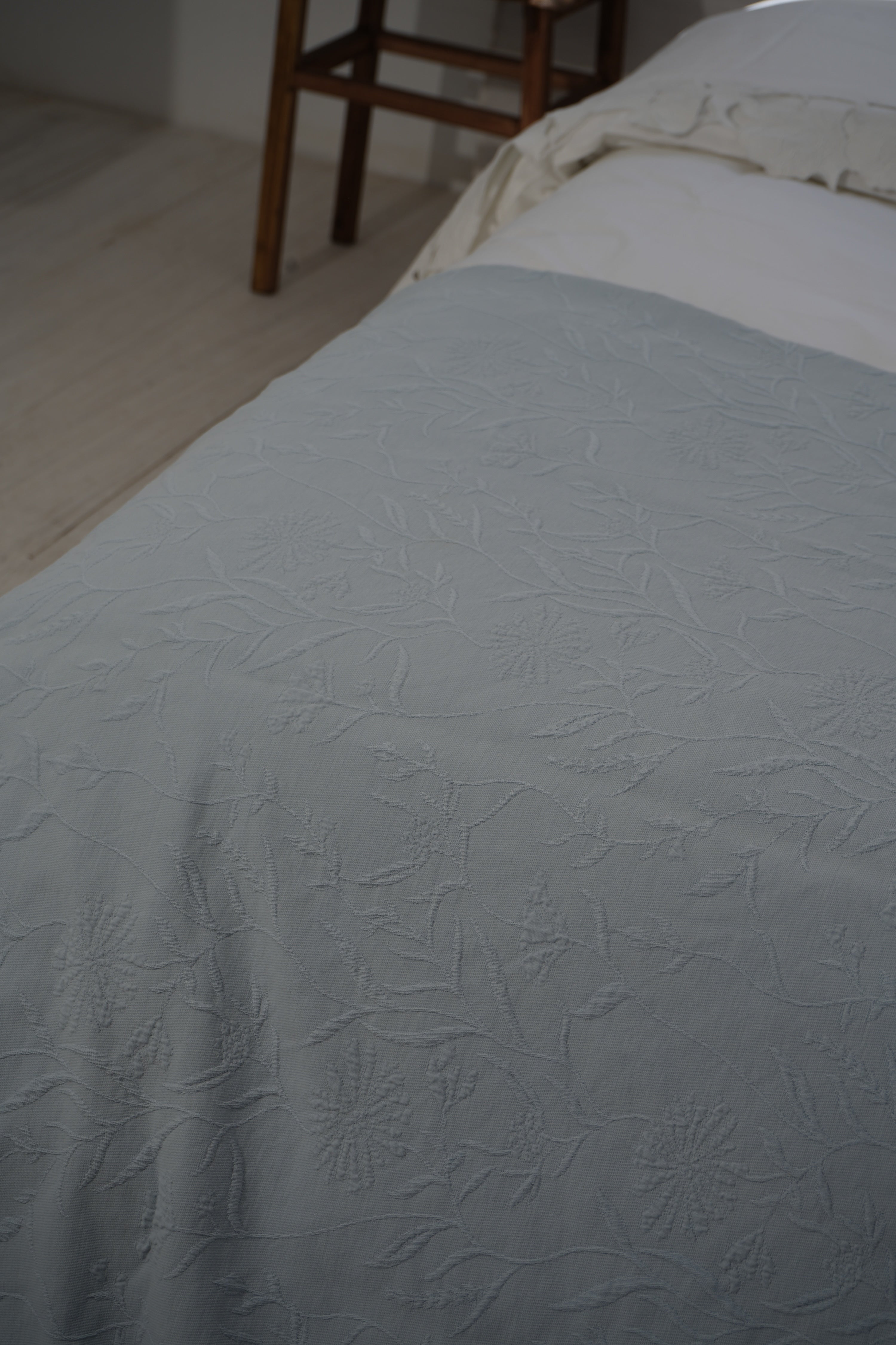 Spring Bridal Leaves Bedspread