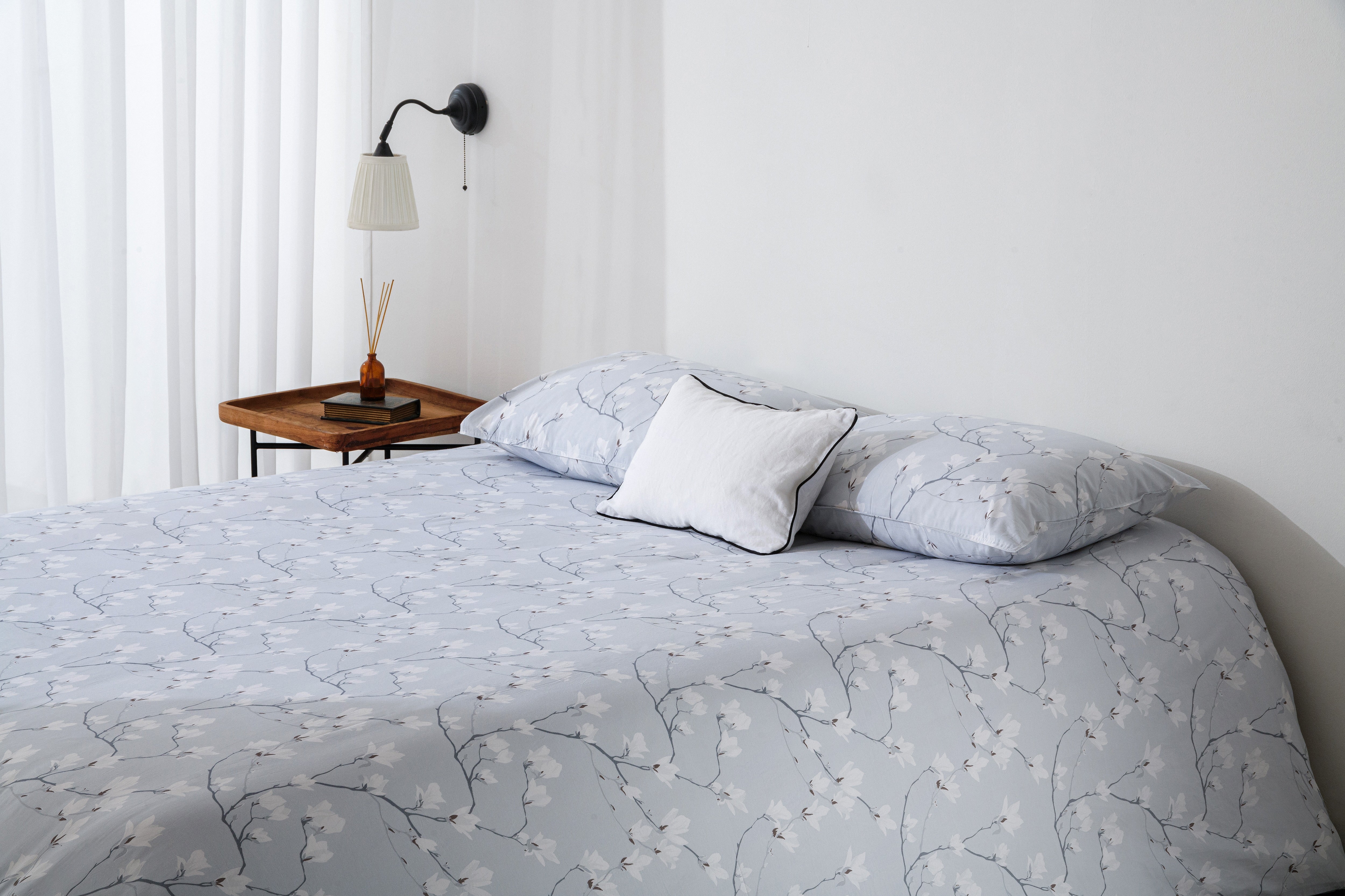 Tulip Printed Leaves Bedsheet set (350 TC)