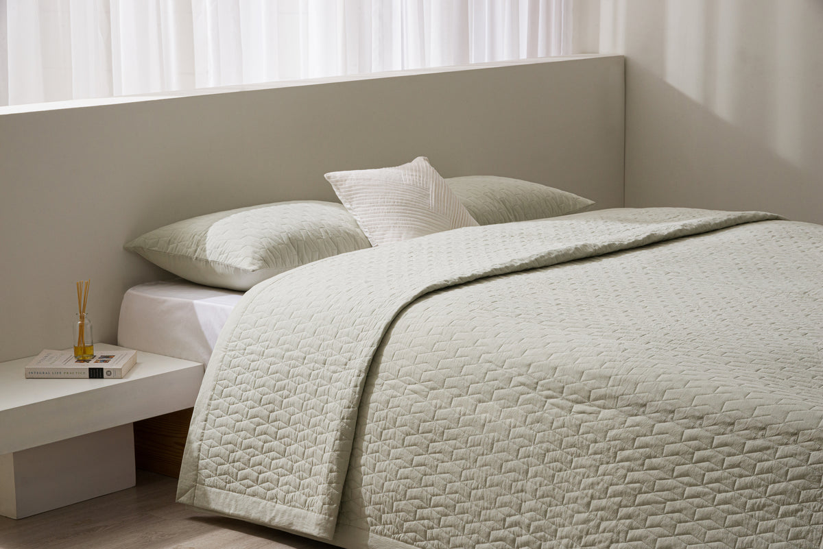 Limestone Bricks Washed Cotton Quilt Set – Lilly Home