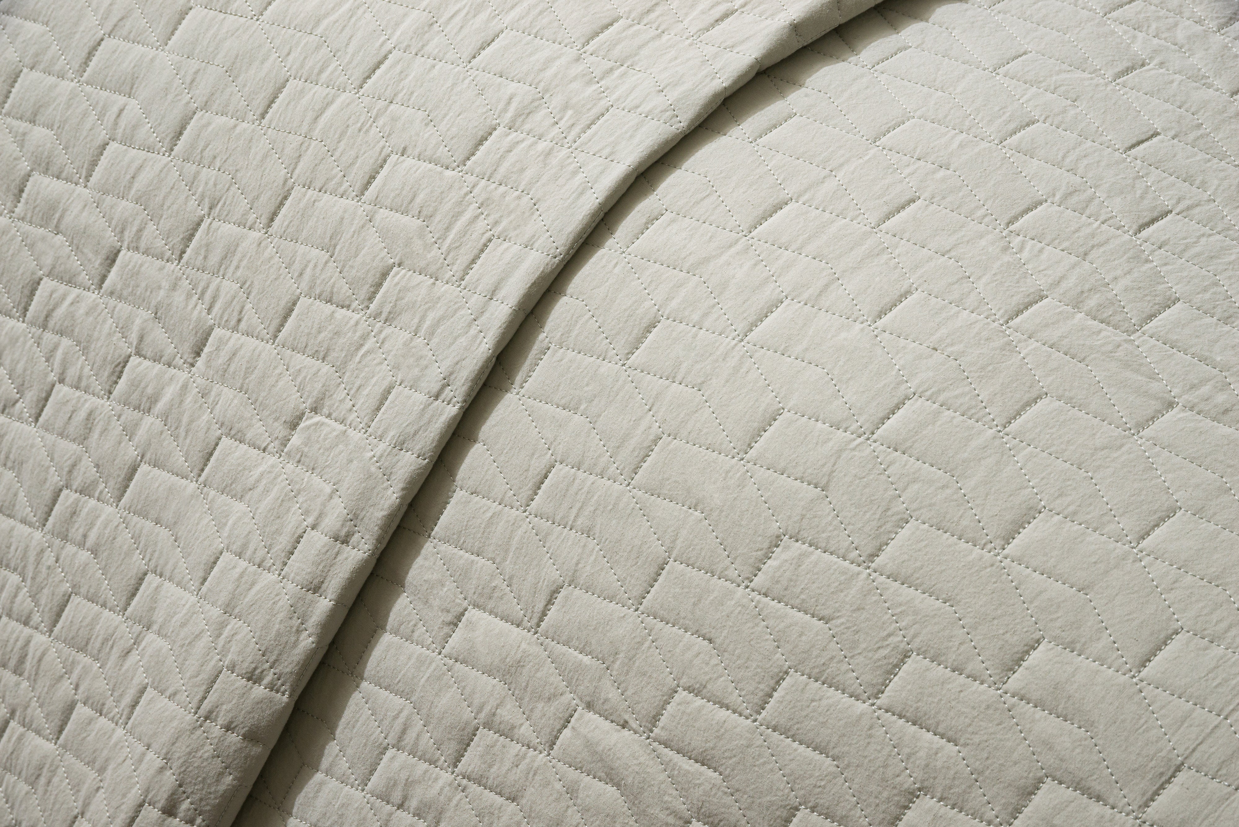 Limestone Bricks Washed Cotton Quilt Set