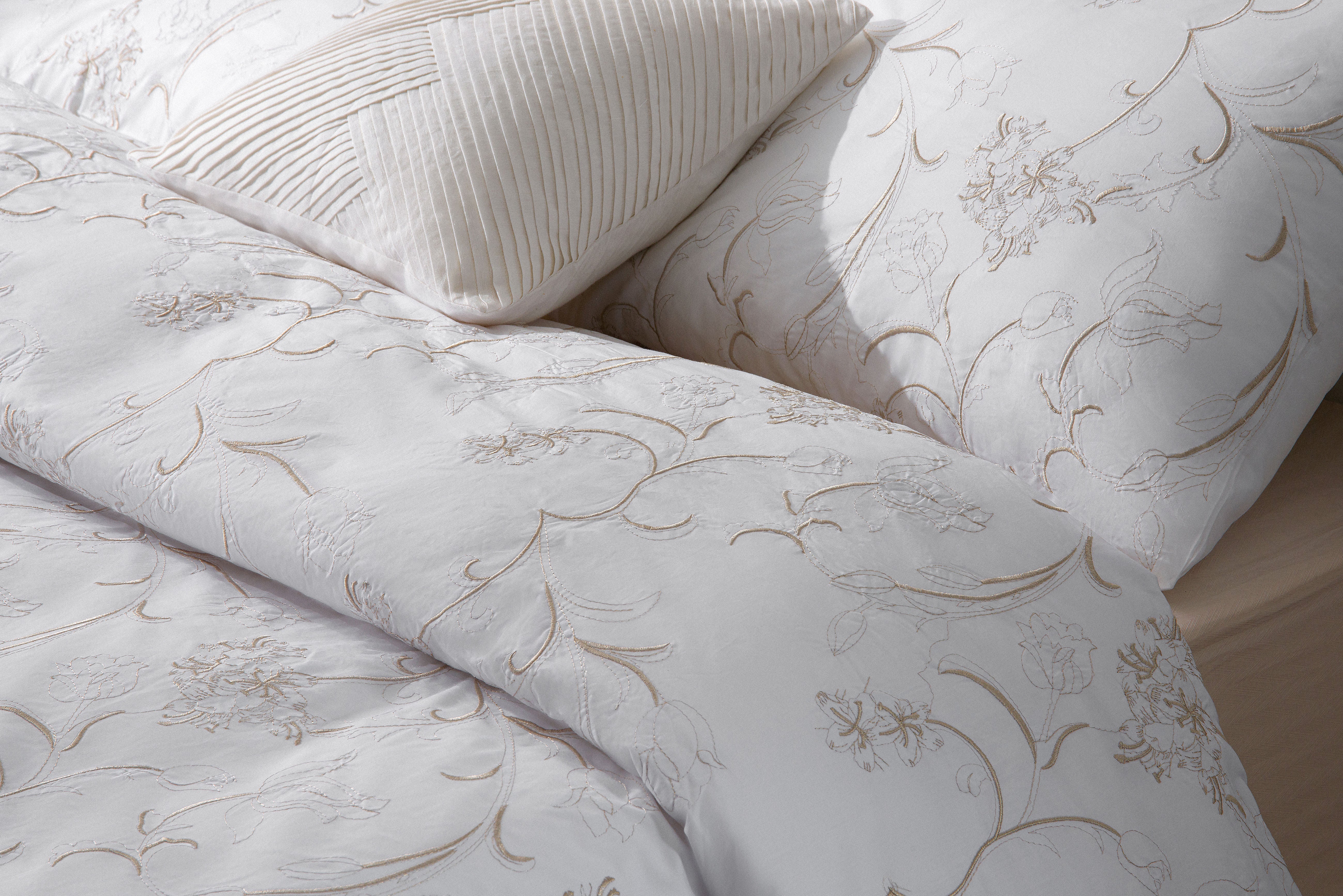 Embroidered Therma Duvet cover