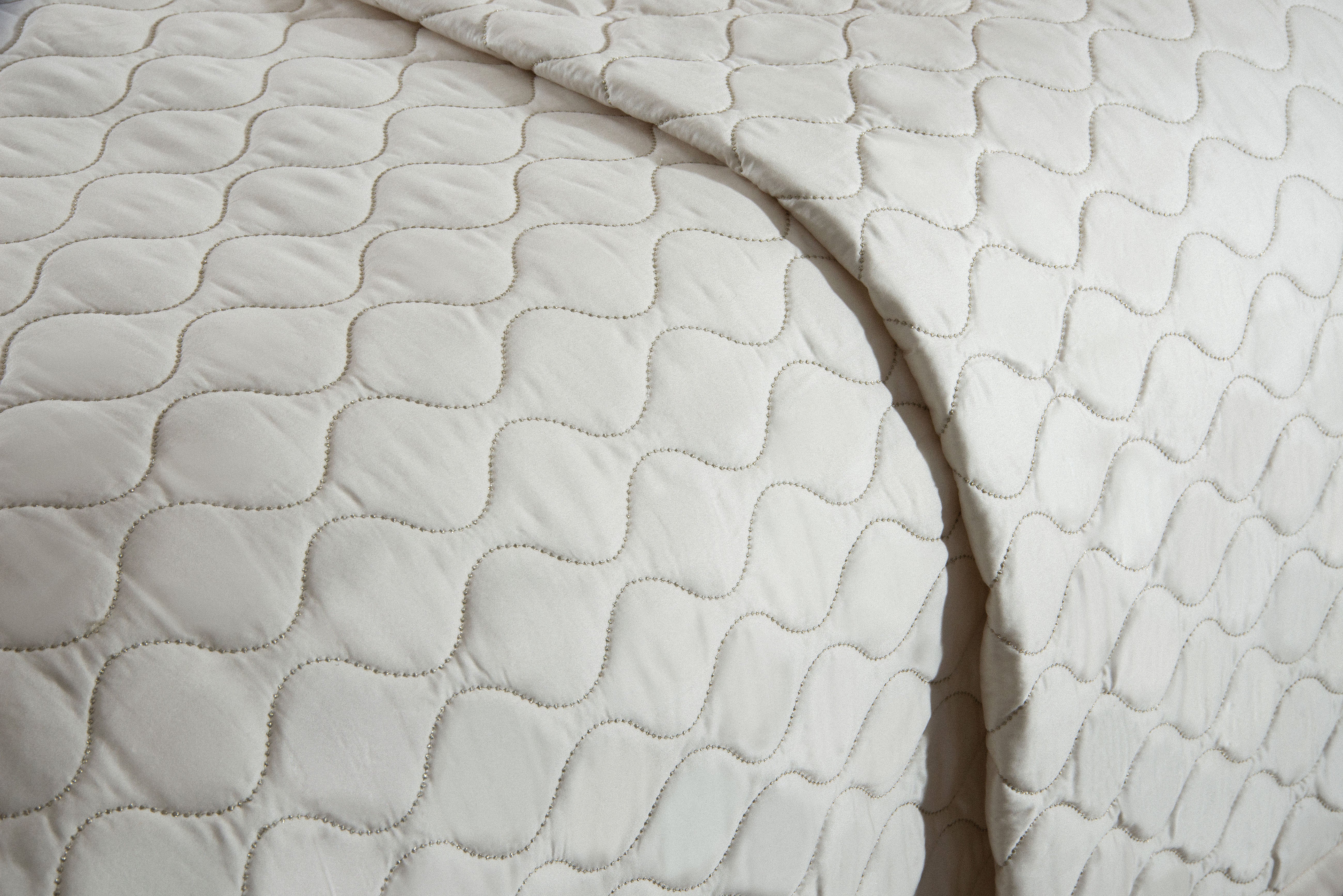 Bridel Cotton satin Quilt Set