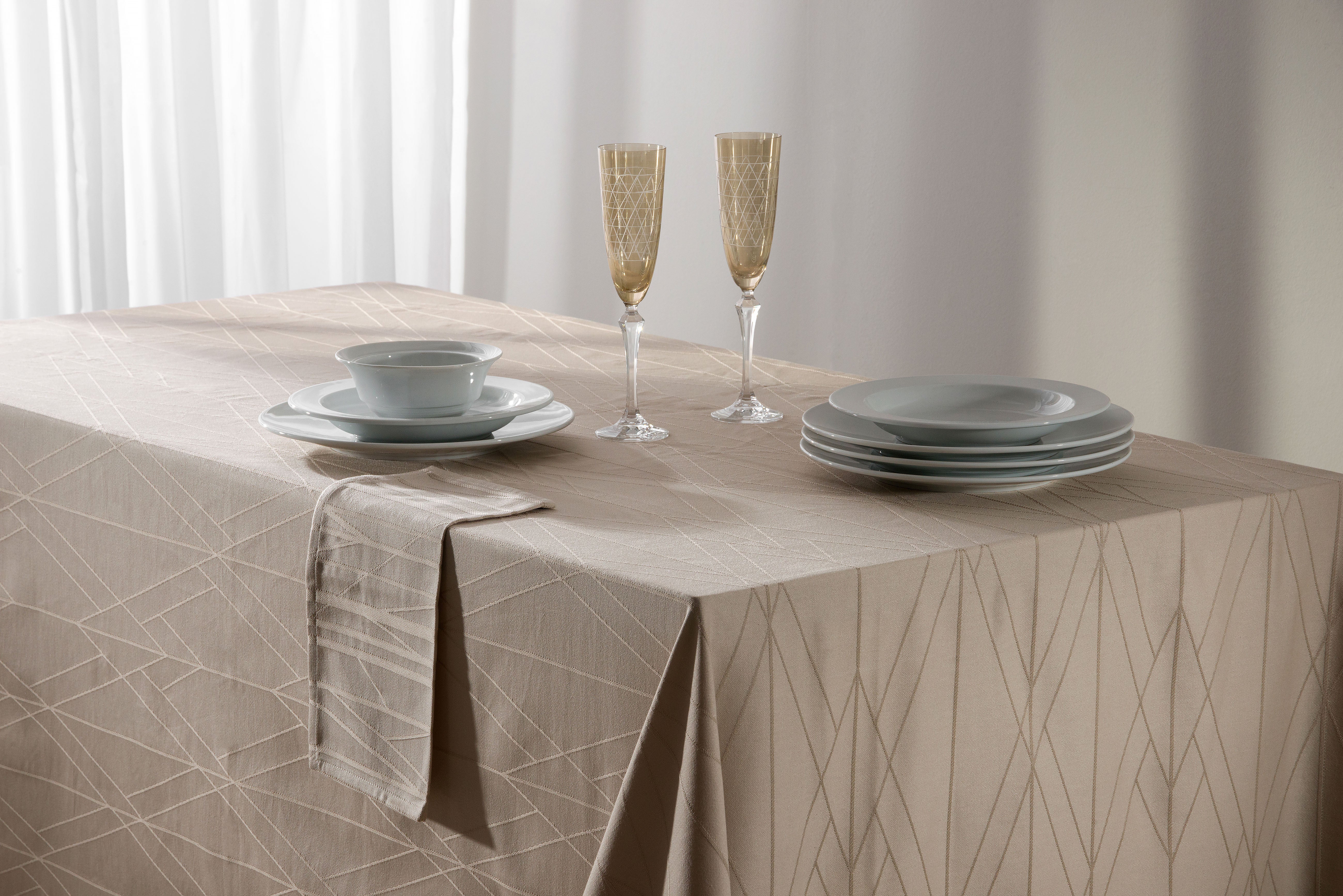 Zigzag Cotton Table Linen