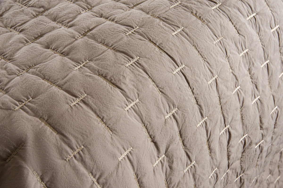 Dash Washed cotton Quilt Set – Lilly Home