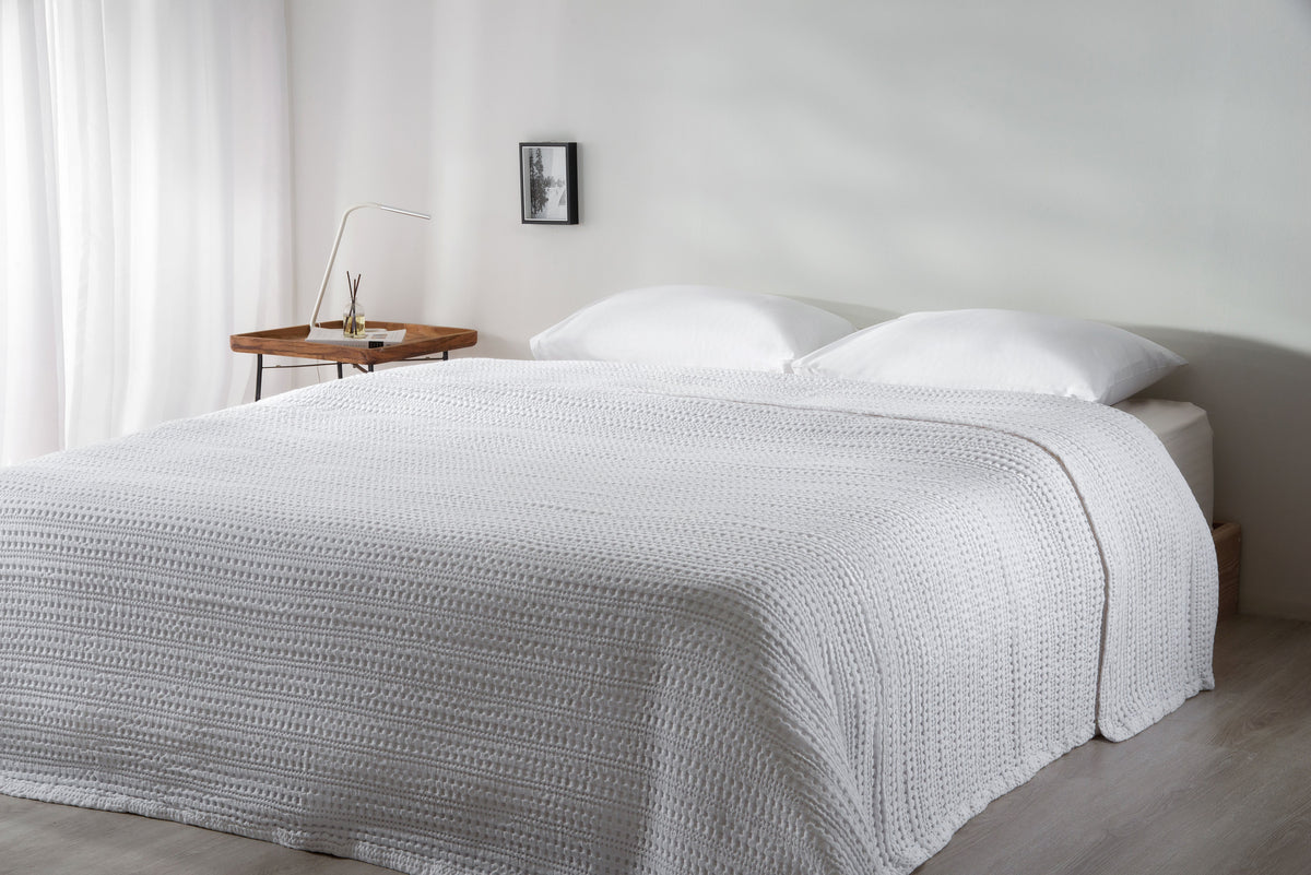Honeycomb Bedspread – Lilly Home