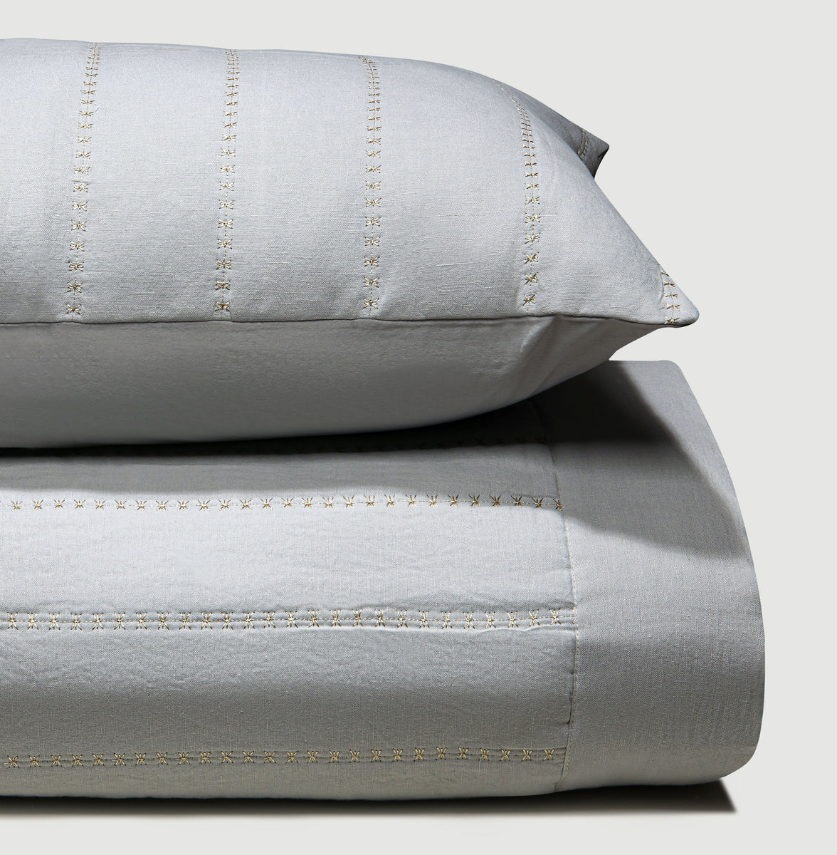 Cross Linen Quilt Set – Lilly Home
