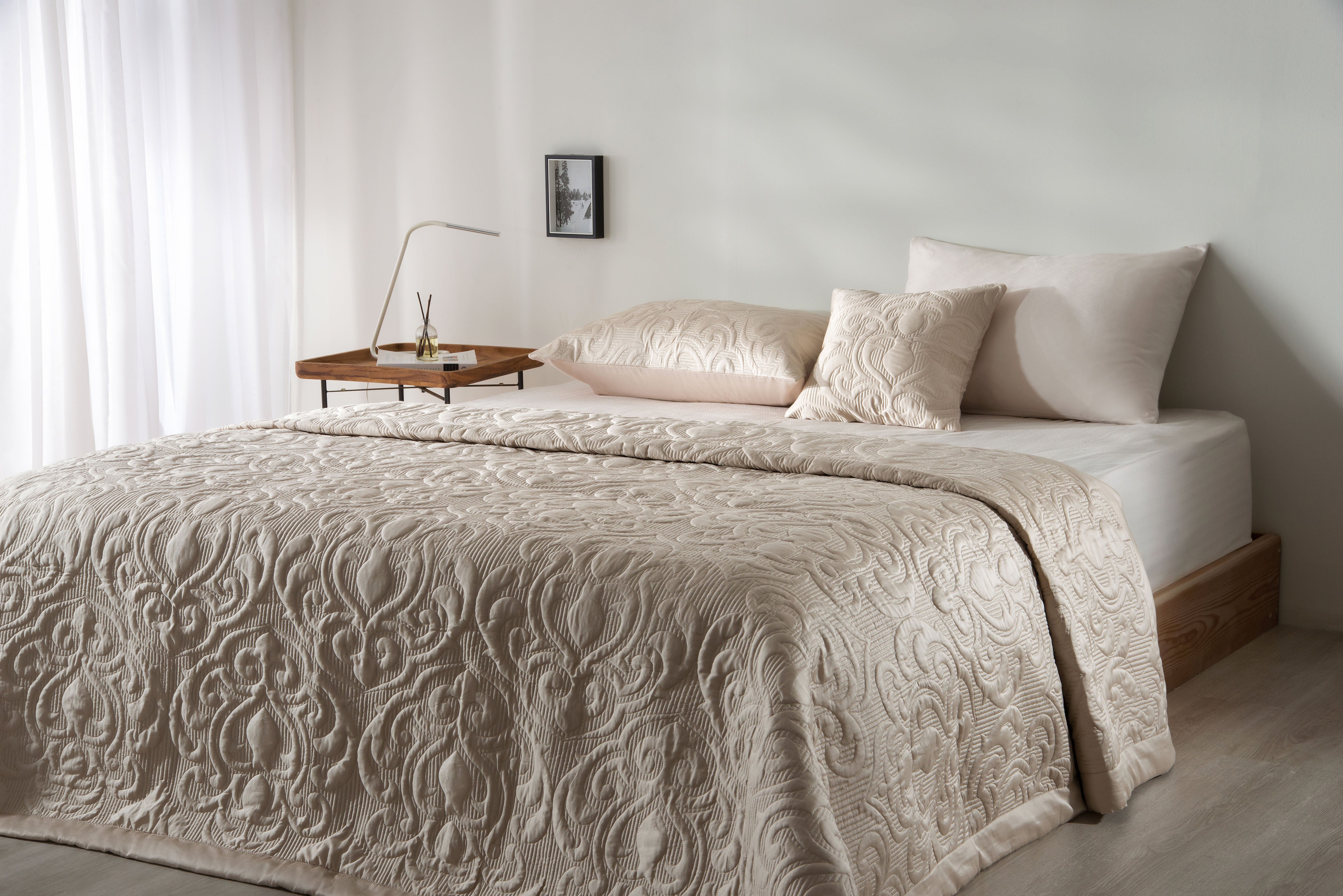 Almaze Cotton satin Quilt Set