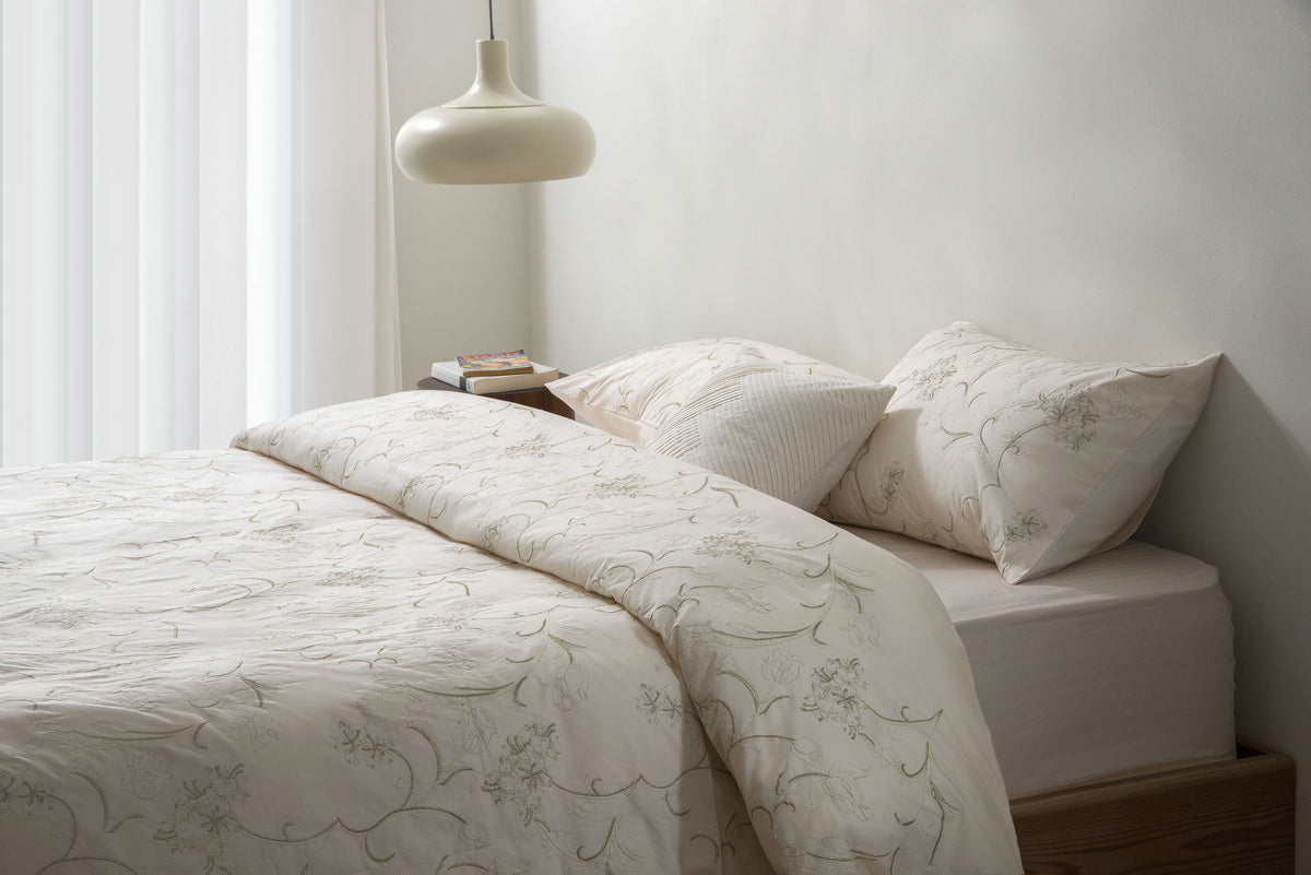 Embroidered Therma Duvet cover – Lilly Home