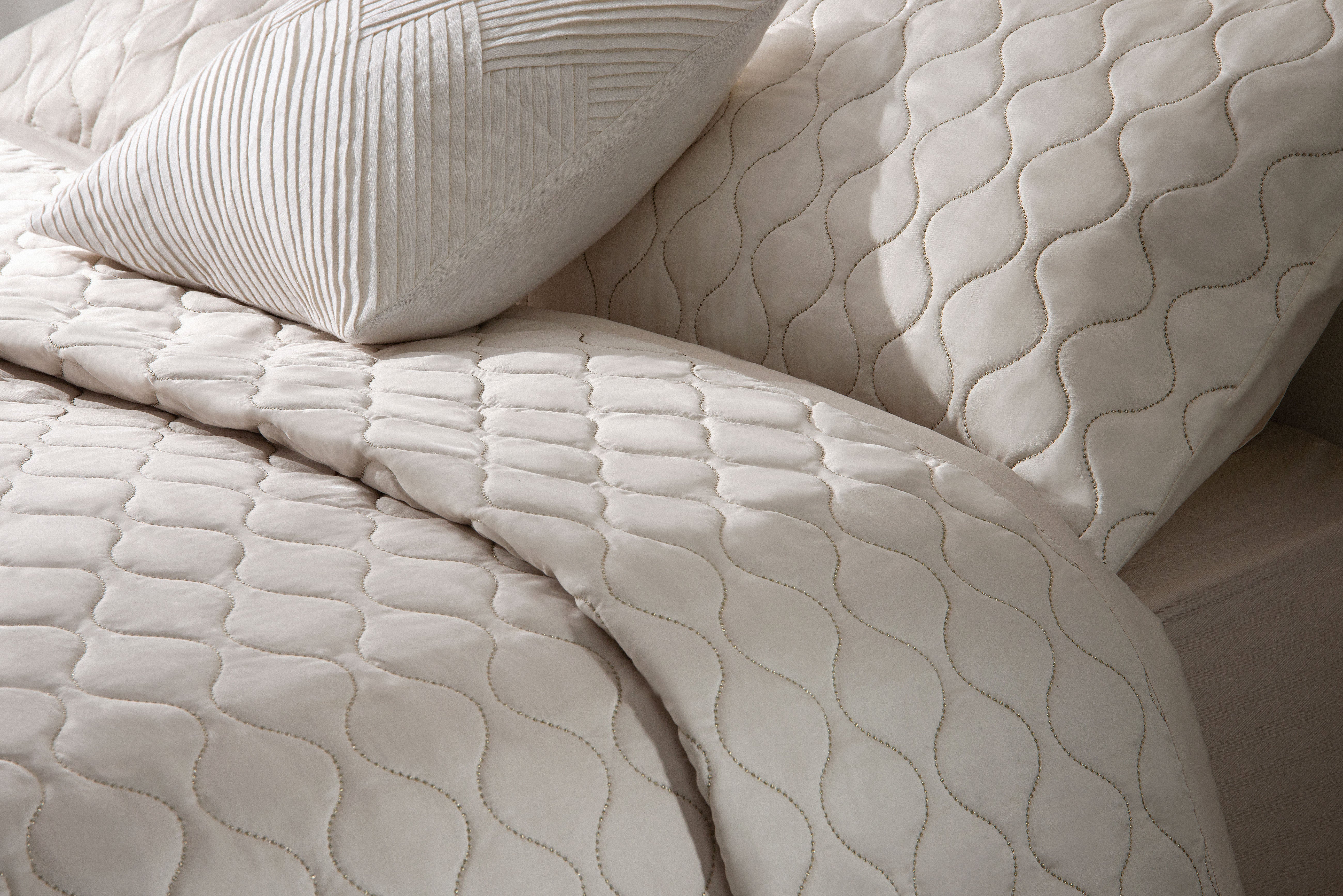 Bridel Cotton satin Quilt Set